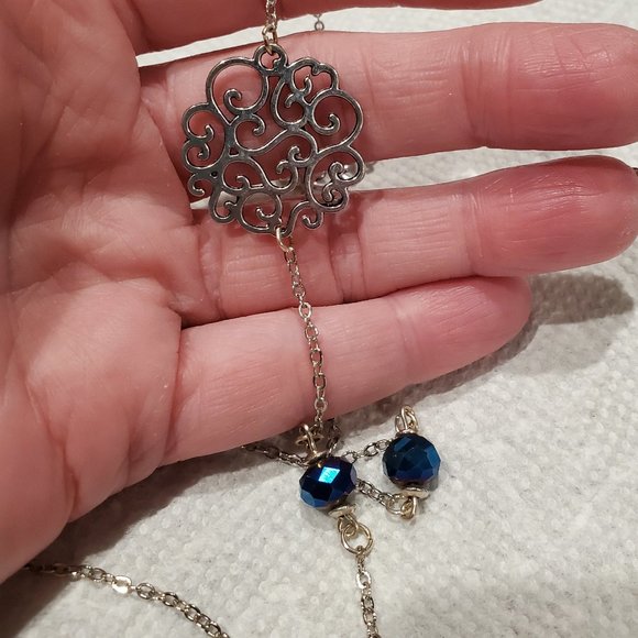 Snowflake Earring Set with 30 inch Matching Necklace Silvertone Handmade… - Picture 5 of 8